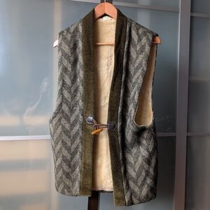 📼 Awesome Vintage Olive Chevron Wool Vest with Shearling Lining